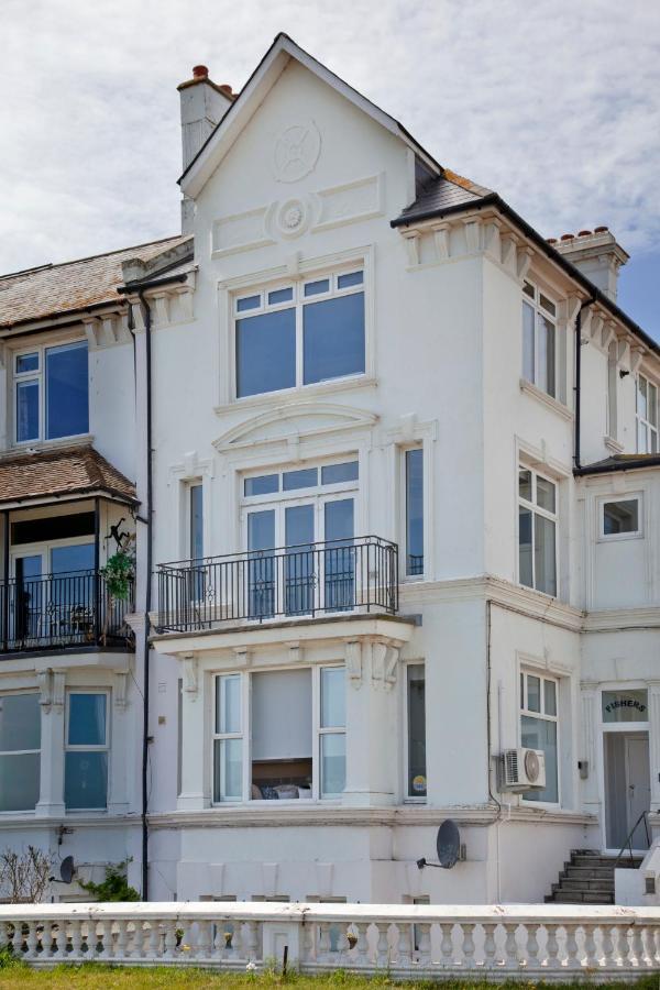 Beachfront Compact Coastal Crib, Direct Sea Views & Air Conditioning Littlestone-on-Sea Exterior photo